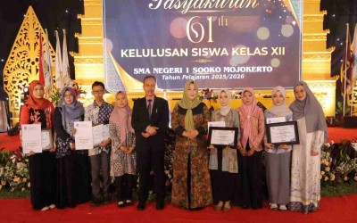 Tanamkan Sikap Rendah Hati, SMAN 1 Sooko Kemas Pelepasan Angkatan 61 Secara Sederhana dan Bermakna